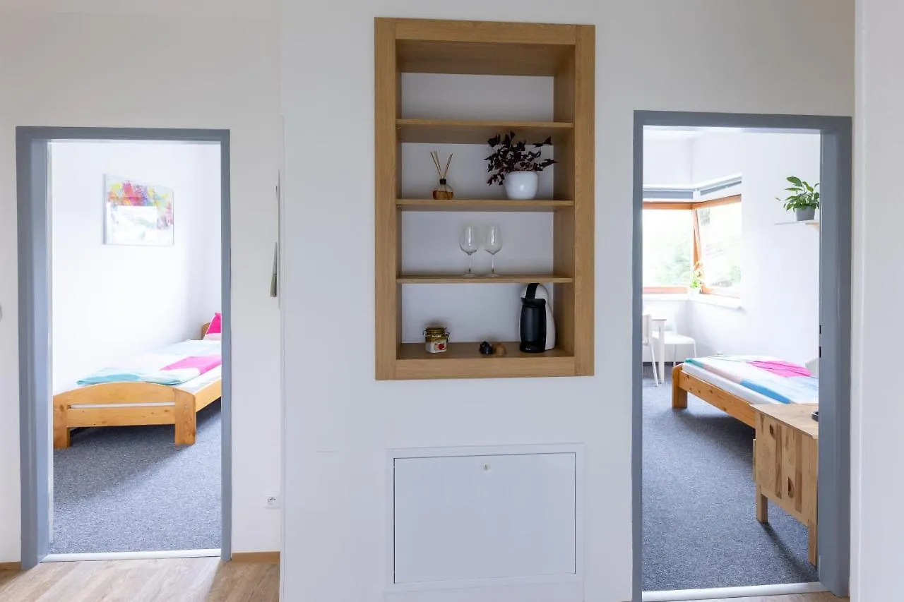 Apartmany Plzenska 465 Free Parking & Ps3 Praag Appartement