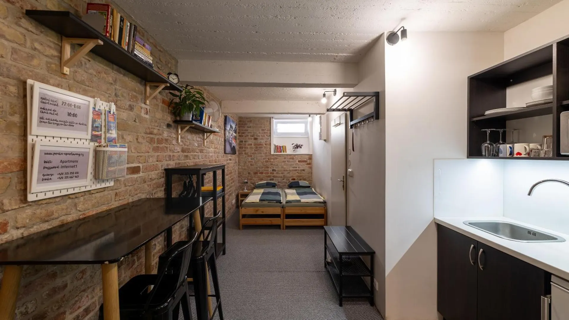 Vousata Dama - Ps3 - Parking Free Apartment