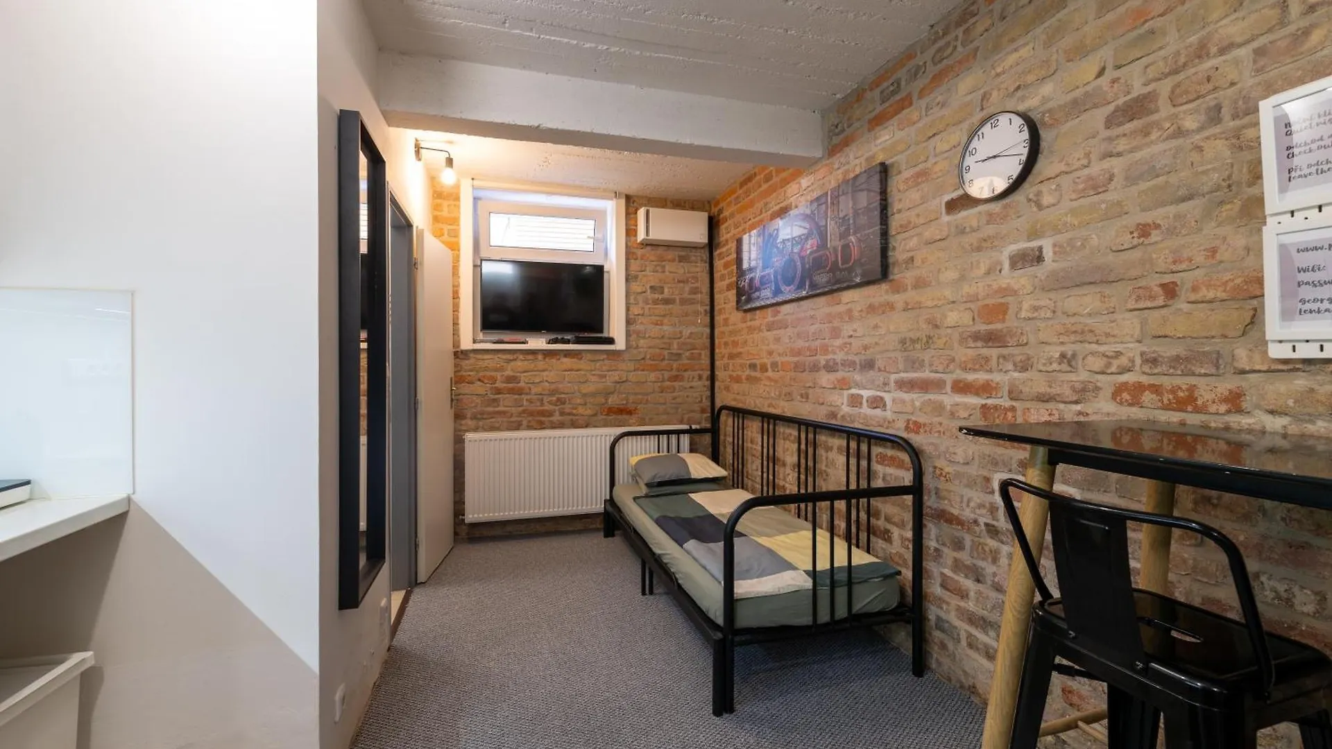 Apartmany Plzenska 465 Free Parking & Ps3 Praag Tsjechië