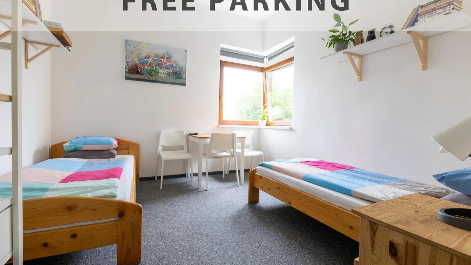 Appartement Apartmany Plzenska 465 Free Parking & Ps3 Praag Tsjechië